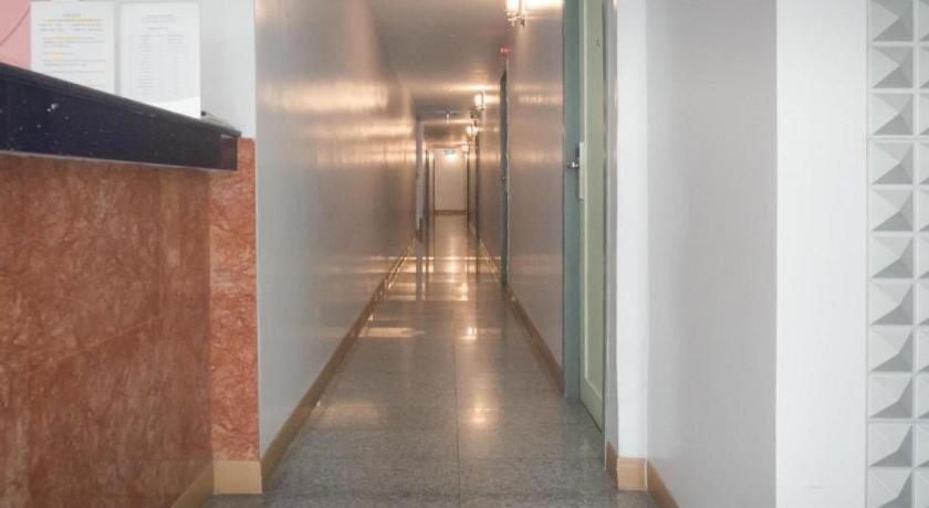 Bird Room Hotel - Pratunam Бангкок Екстер'єр фото