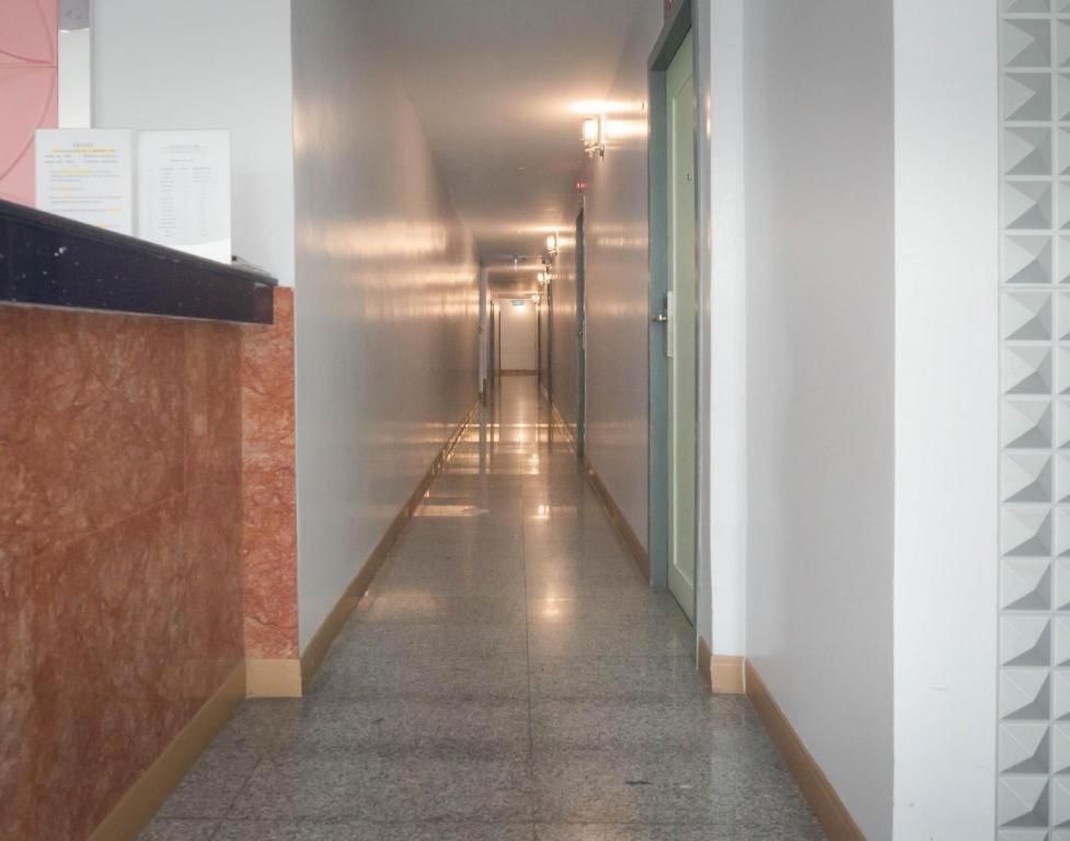 Bird Room Hotel - Pratunam Бангкок Екстер'єр фото