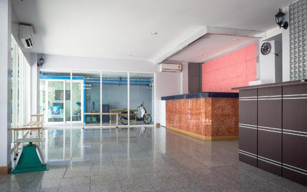 Bird Room Hotel - Pratunam Бангкок Екстер'єр фото